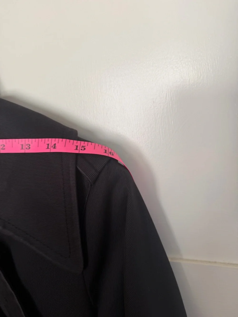 Burberry Black Double-Breasted Belted Trench Coat - Picture 5 of 13